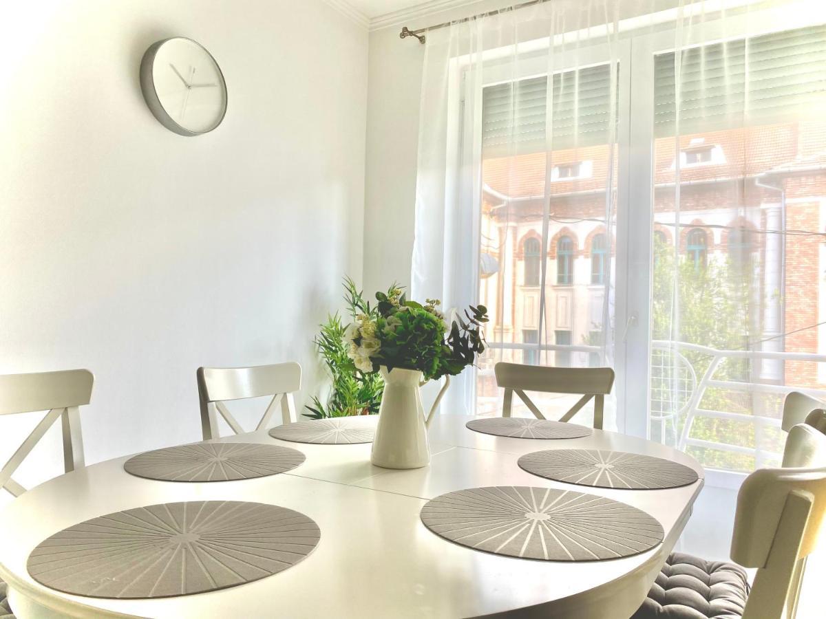 Mirell Apartman Szeged Eksteriør billede
